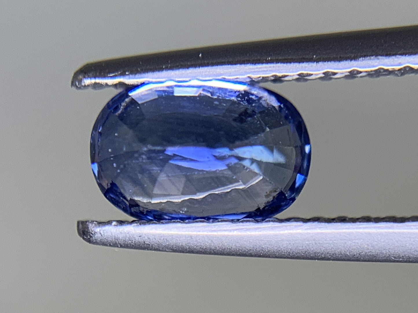 サファイア 1.746ct  宝石ソーティング付き  7.6㎜×5.2㎜×4.9㎜ ルース（ 裸石 ） 2022Y