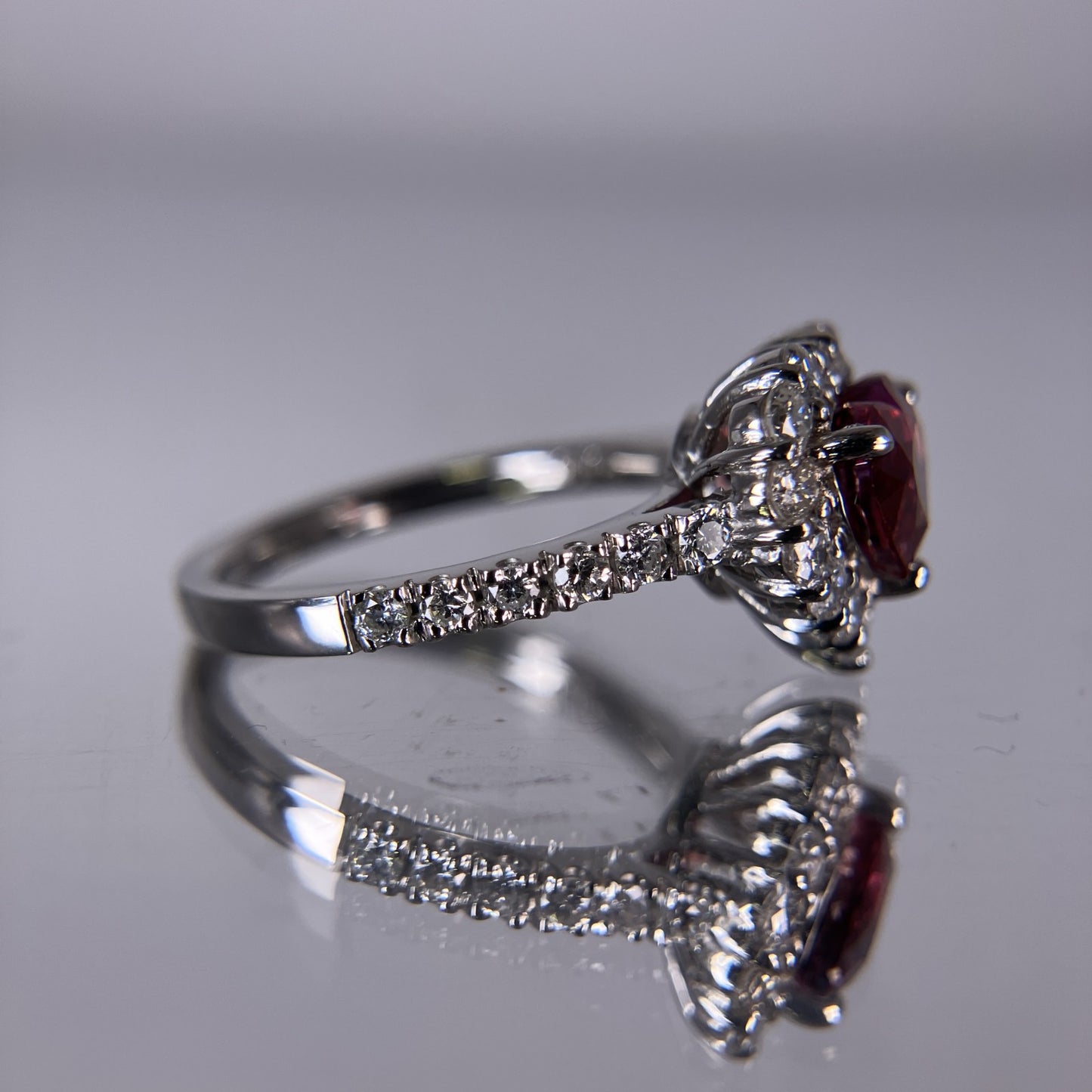 ルビー 1.42ct 非加熱 No heat GIA鑑別書 D0.72ct PT900 5.6g 指輪 （JP9号） サイズ直し無料 8089K