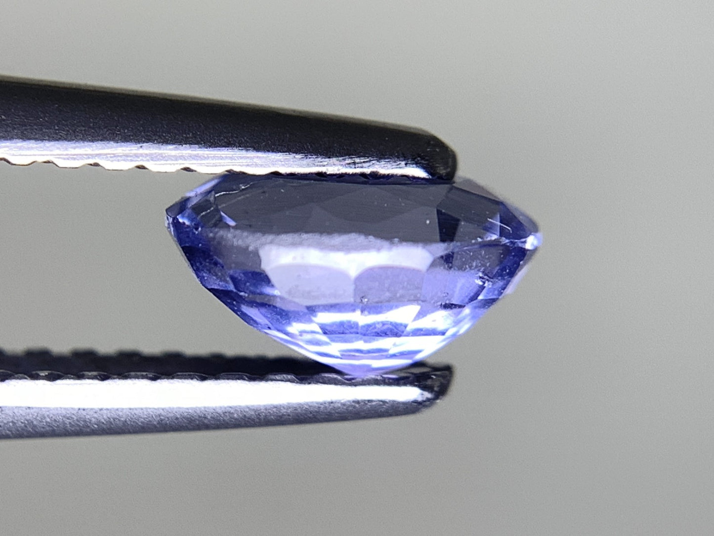 バイオレットサファイア 天然 1.226ct 宝石ソーティング付き 6.9㎜×5.0㎜×3.8㎜ ルース（ 裸石 ） 7272Y