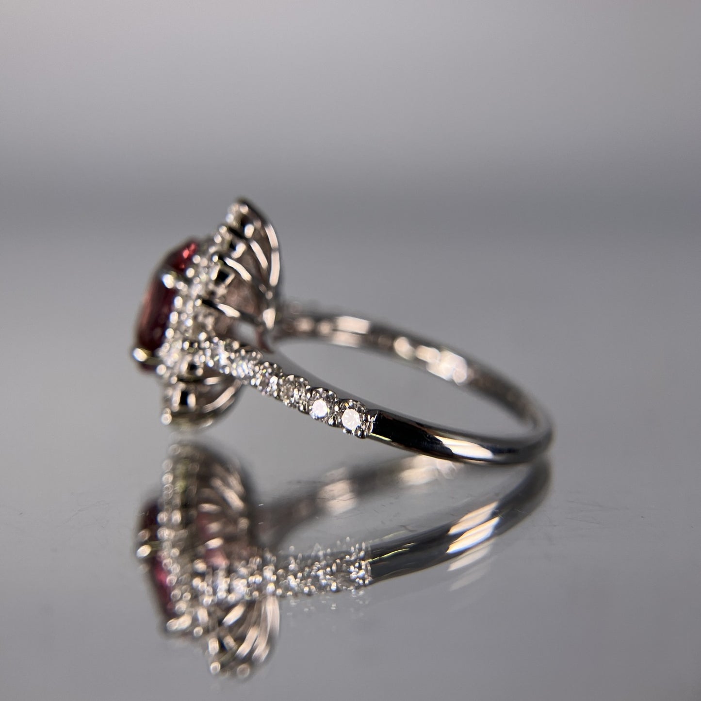 サファイア 2.00ct パパラチャ Padparadscha AIGS鑑別書 D0.68ct PT900 4.8g 指輪 （JP10号） サイズ直し無料 8577K