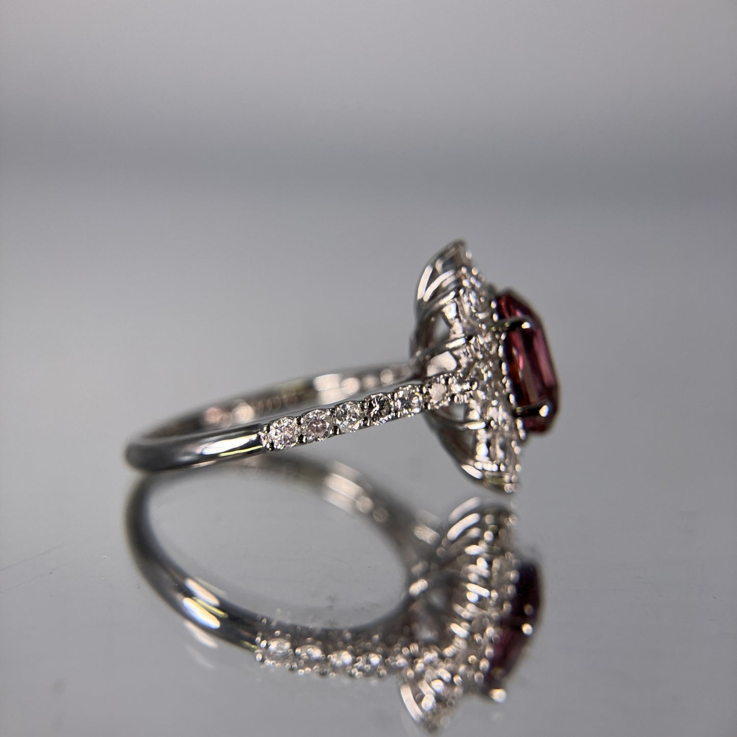 サファイア 2.00ct パパラチャ Padparadscha AIGS鑑別書 D0.68ct PT900 4.8g 指輪 （JP10号） サイズ直し無料 8577K