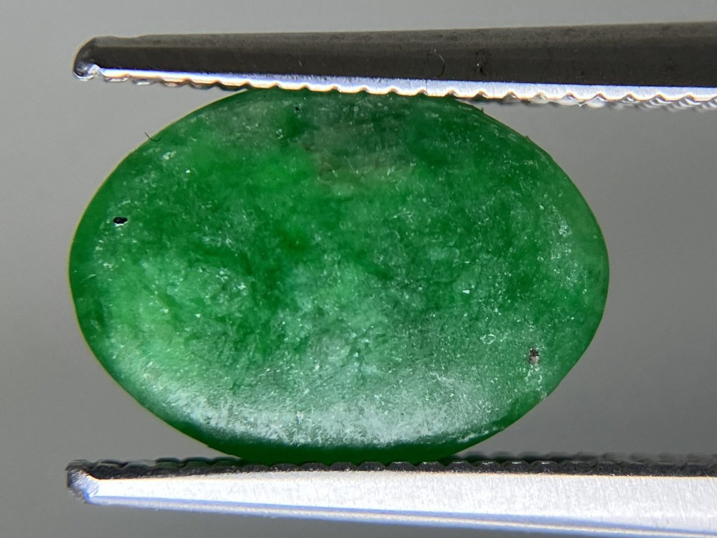 ヒスイ 翡翠  天然  2.848ct  宝石ソーティング付き  11.1㎜×8.2㎜×3.4㎜   ルース（ 裸石 ） 5544YY