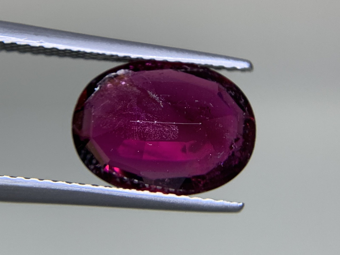 ルベライト（レッドトルマリン）  3.462ct  中央宝石ソーティング付き  12.27㎜×9.22㎜×4.41㎜  ルース（ 裸石 ） 3237Y