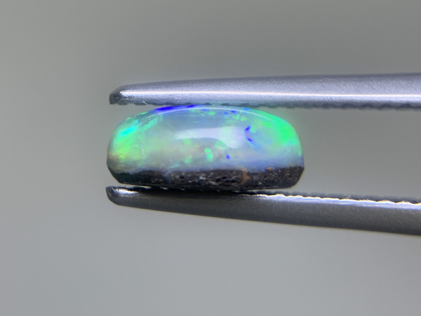 ボルダーオパール 1.710ct  宝石ソーティング付き  9.2㎜×6.3㎜×4.0㎜ ルース（ 裸石 ） 2198Y