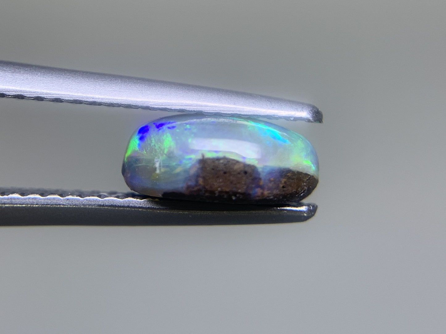 ボルダーオパール 1.710ct  宝石ソーティング付き  9.2㎜×6.3㎜×4.0㎜ ルース（ 裸石 ） 2198Y