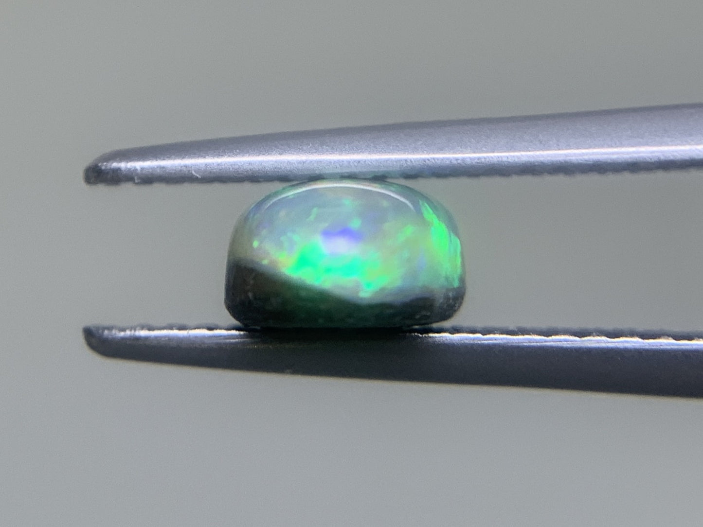 ボルダーオパール 1.710ct  宝石ソーティング付き  9.2㎜×6.3㎜×4.0㎜ ルース（ 裸石 ） 2198Y