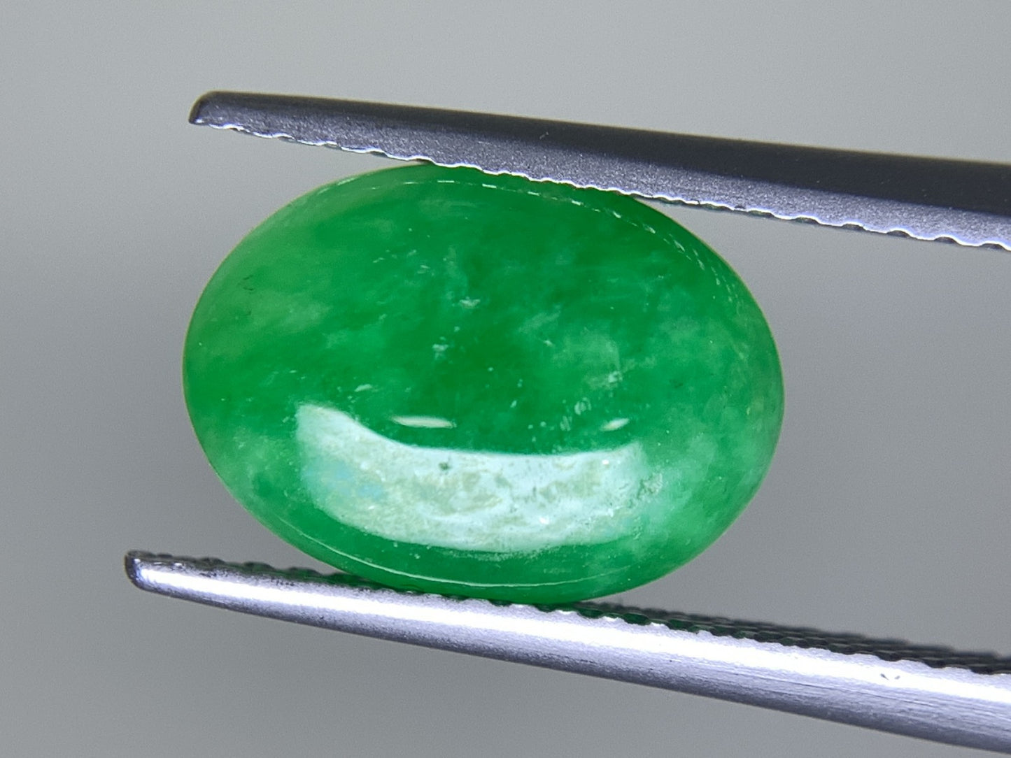 ヒスイ 翡翠  天然  2.808ct  宝石ソーティング付き  11.3㎜×8.2㎜×3.0㎜   ルース（ 裸石 ） 5306Y