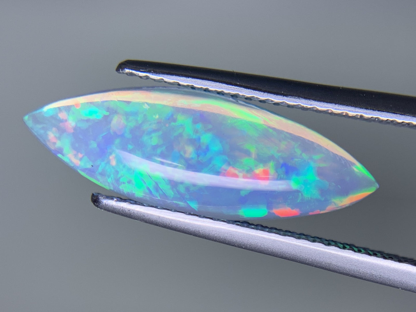 オパール 2.161ct  宝石ソーティング付き  21.1㎜×7.4㎜×3.2㎜  ルース（ 裸石 ） 3882Y