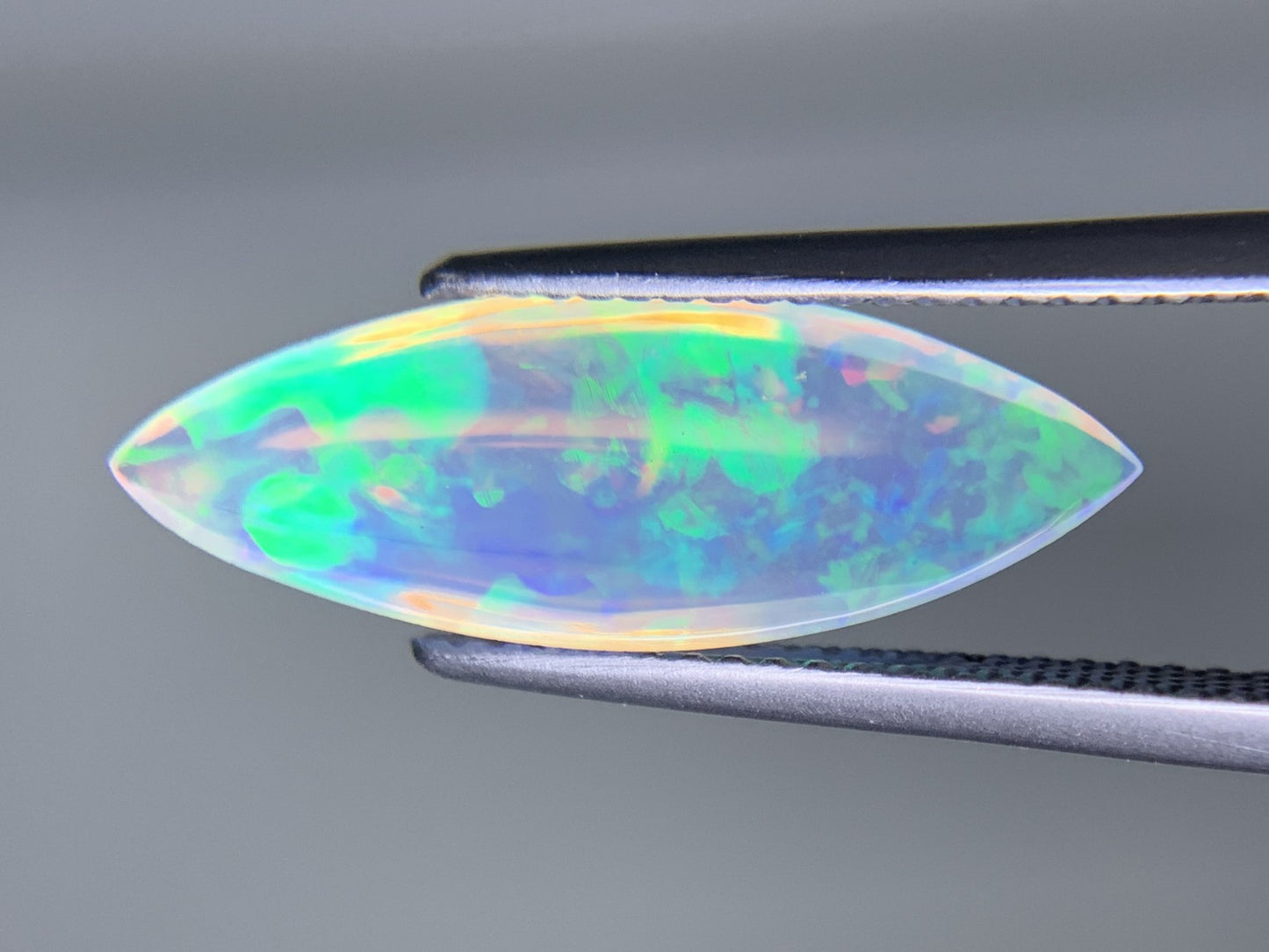 オパール 2.161ct  宝石ソーティング付き  21.1㎜×7.4㎜×3.2㎜  ルース（ 裸石 ） 3882Y