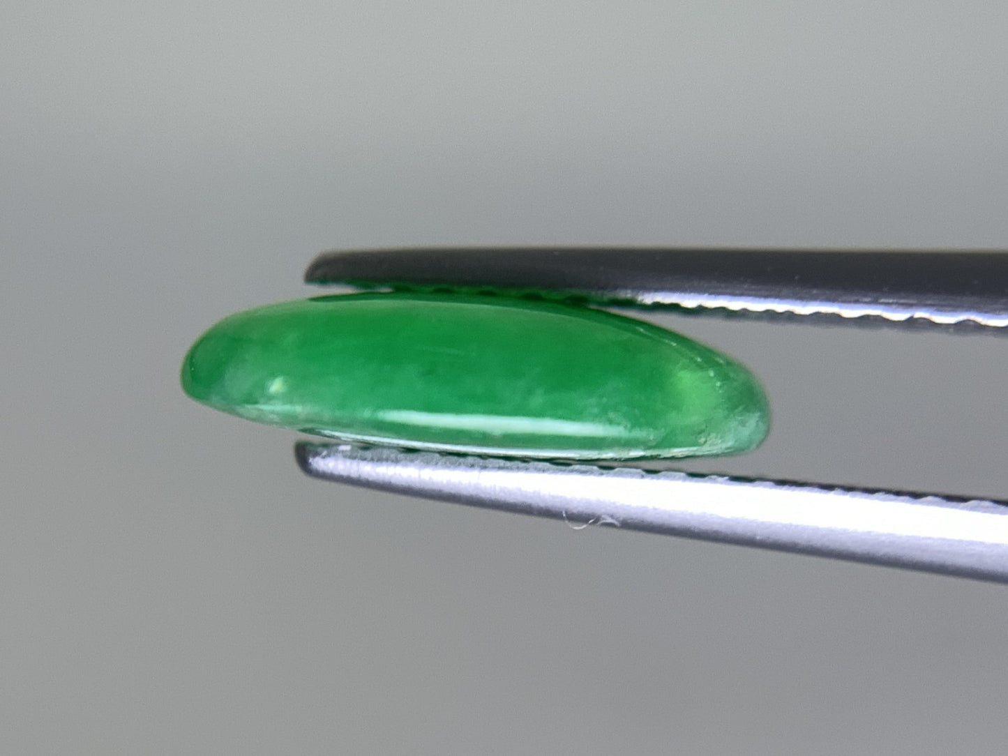ヒスイ 翡翠  天然  2.808ct  宝石ソーティング付き  11.3㎜×8.2㎜×3.0㎜   ルース（ 裸石 ） 5306Y
