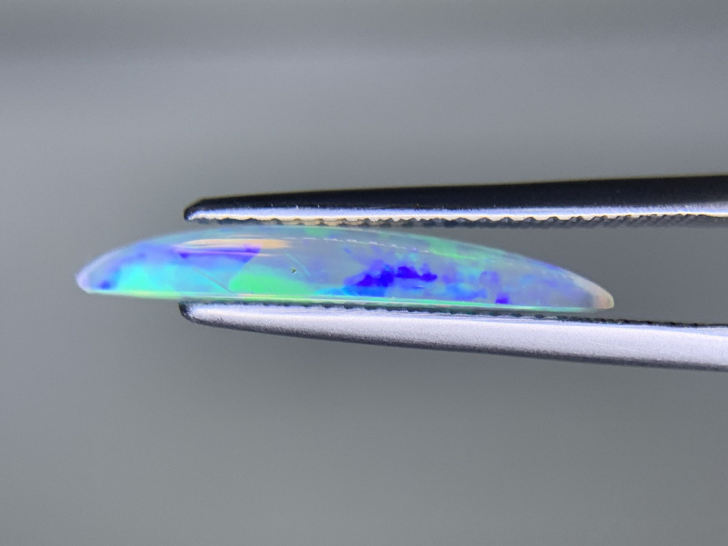 オパール 2.161ct  宝石ソーティング付き  21.1㎜×7.4㎜×3.2㎜  ルース（ 裸石 ） 3882Y