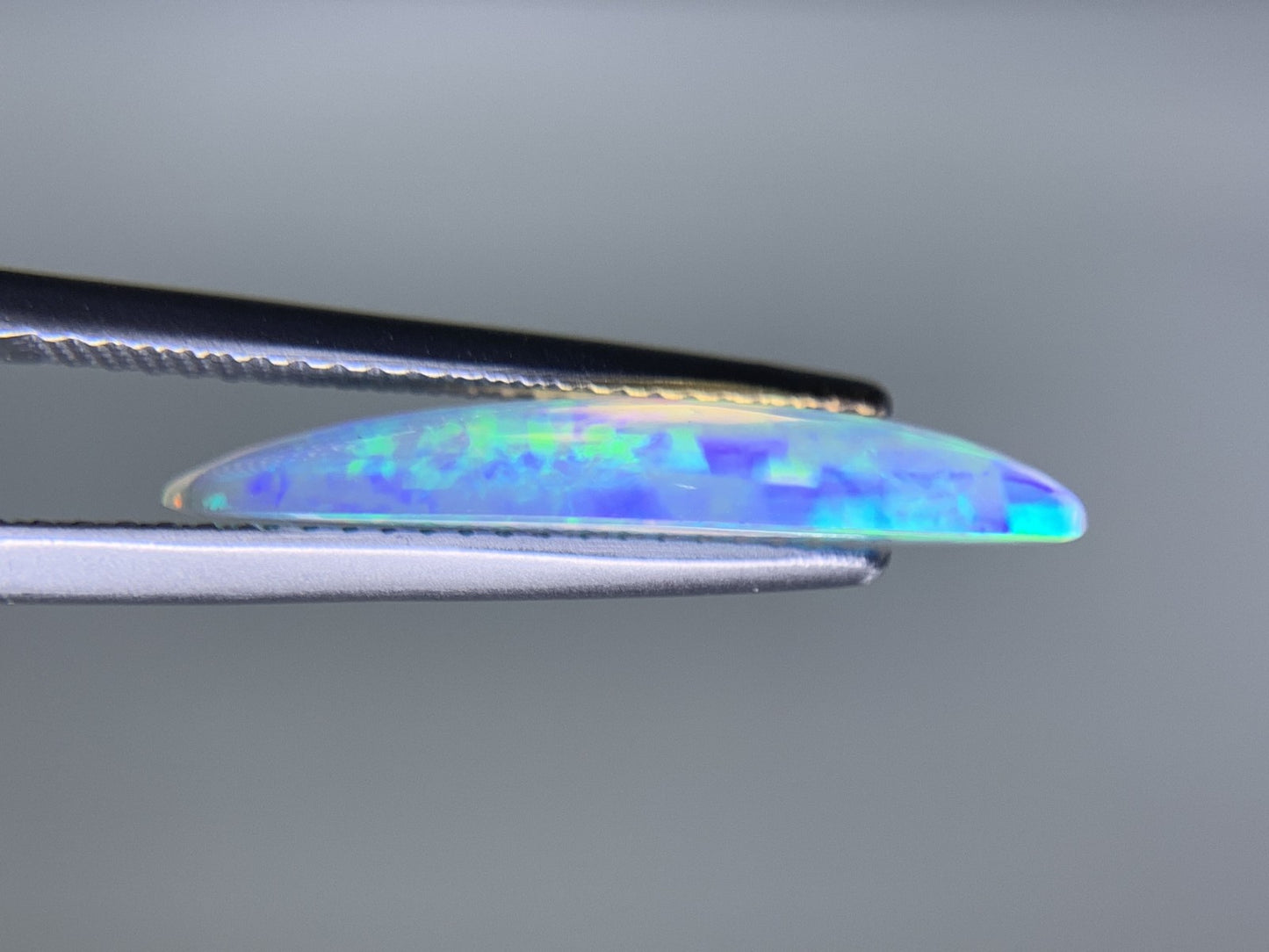 オパール 2.161ct  宝石ソーティング付き  21.1㎜×7.4㎜×3.2㎜  ルース（ 裸石 ） 3882Y