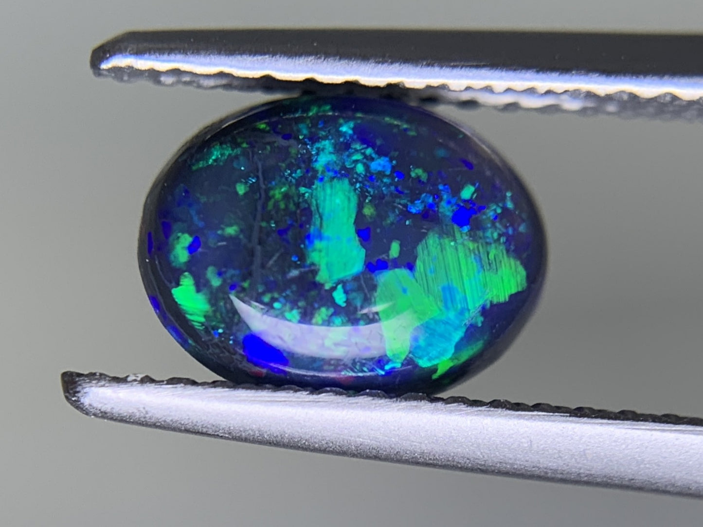 ブラックオパール 1.281ct  宝石ソーティング付き  8.6㎜×6.6㎜×3.7㎜ ルース（ 裸石 ） 2209Y