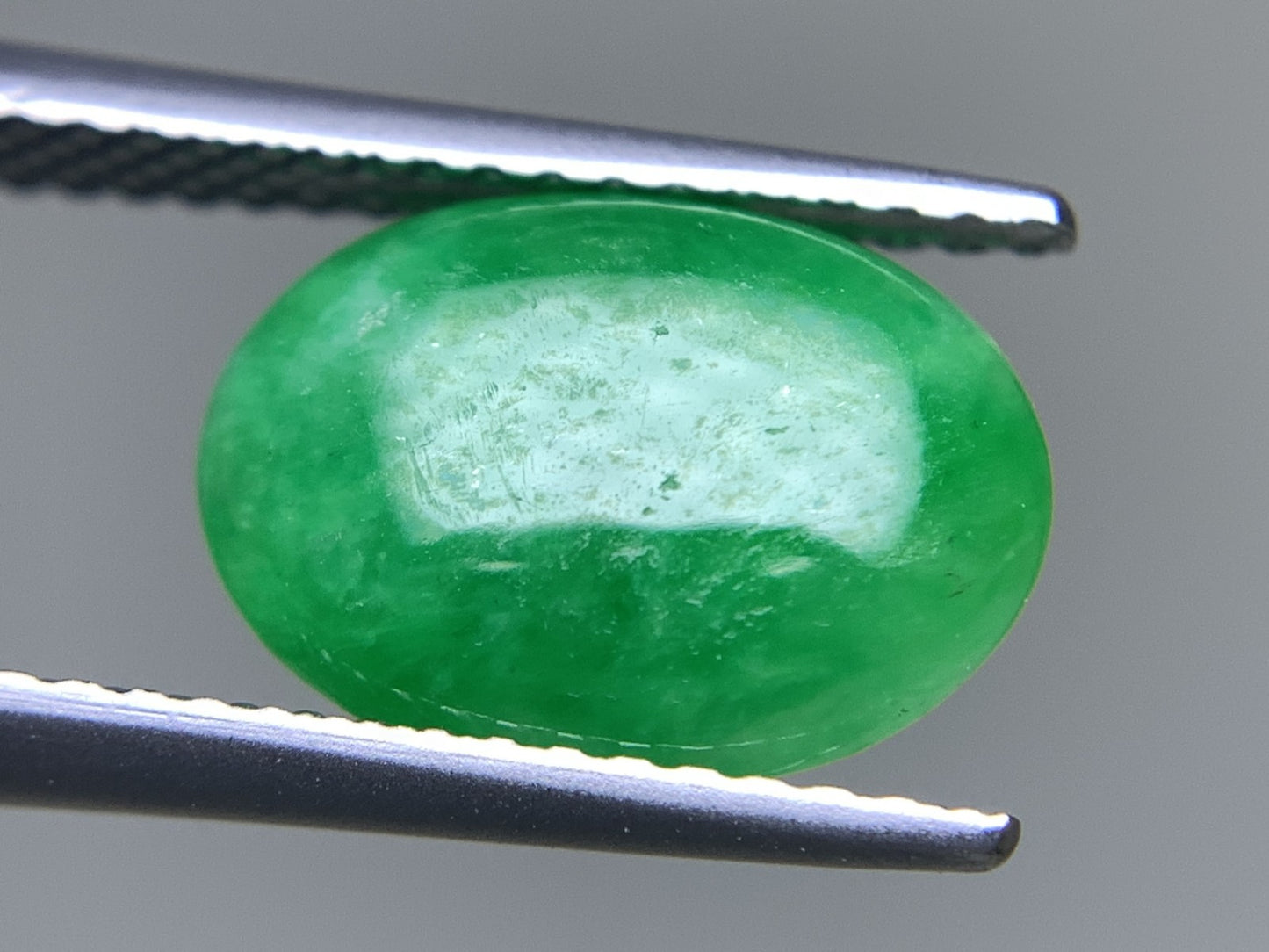 ヒスイ 翡翠  天然  2.808ct  宝石ソーティング付き  11.3㎜×8.2㎜×3.0㎜   ルース（ 裸石 ） 5306Y