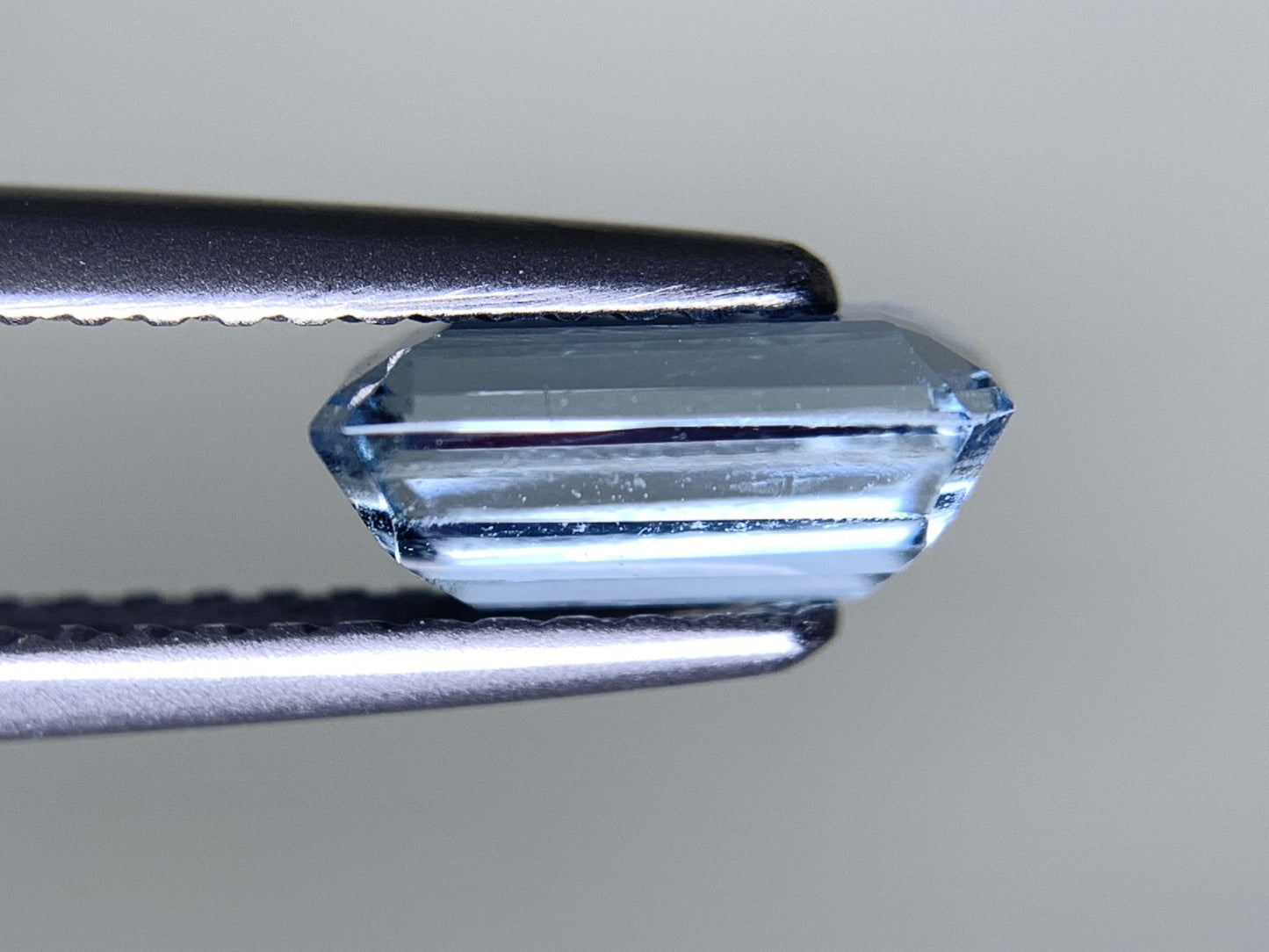 アクアマリン 天然 1.084ct 宝石ソーティング付き 8.1㎜×4.8㎜×3.6㎜ ルース（ 裸石 ） 7273Y