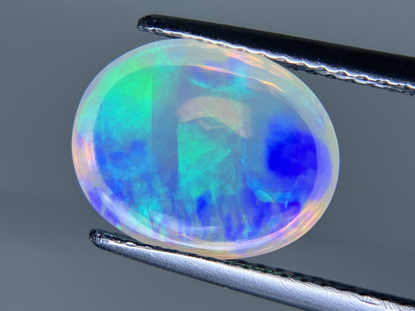 オパール 2.298ct 宝石ソーティング付き  11.6㎜×9.4㎜×4.7㎜  ルース（ 裸石 ） 3931YY