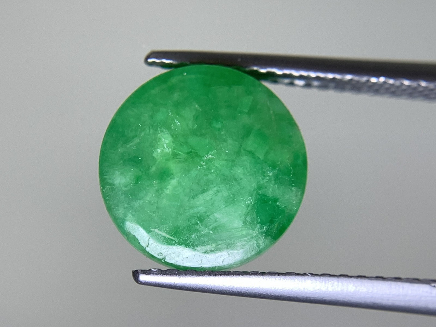 ヒスイ 翡翠  天然  6.227ct  宝石ソーティング付き  10.0㎜×10.0㎜×6.4㎜   ルース（ 裸石 ） 5364Y