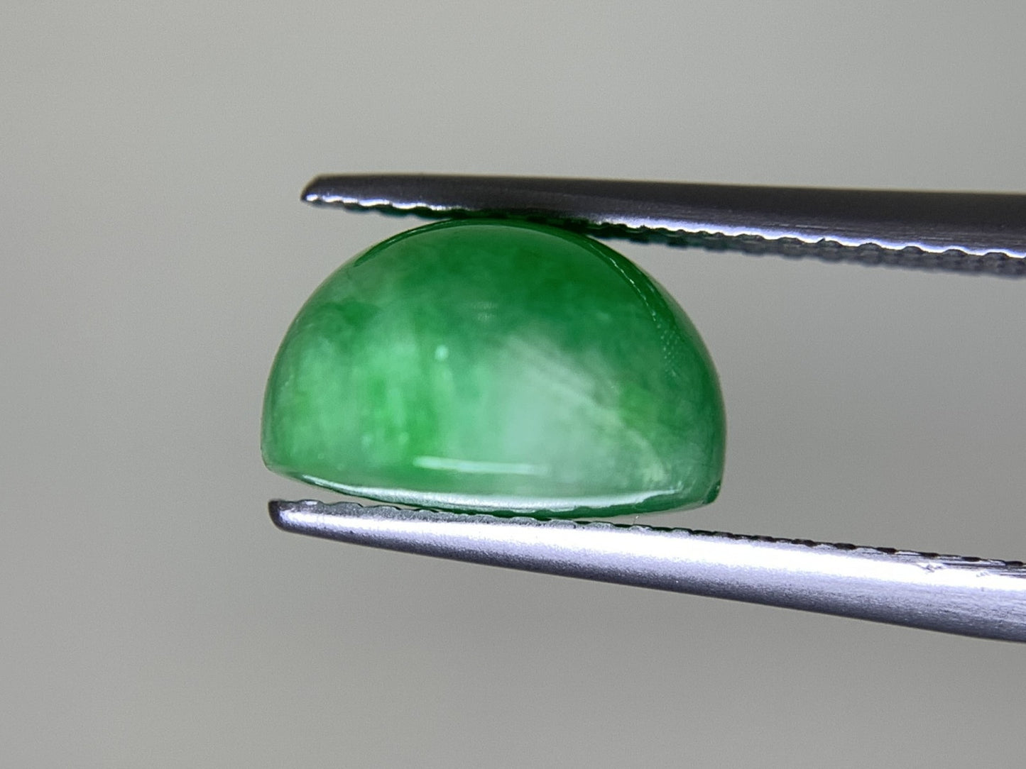 ヒスイ 翡翠  天然  6.227ct  宝石ソーティング付き  10.0㎜×10.0㎜×6.4㎜   ルース（ 裸石 ） 5364Y