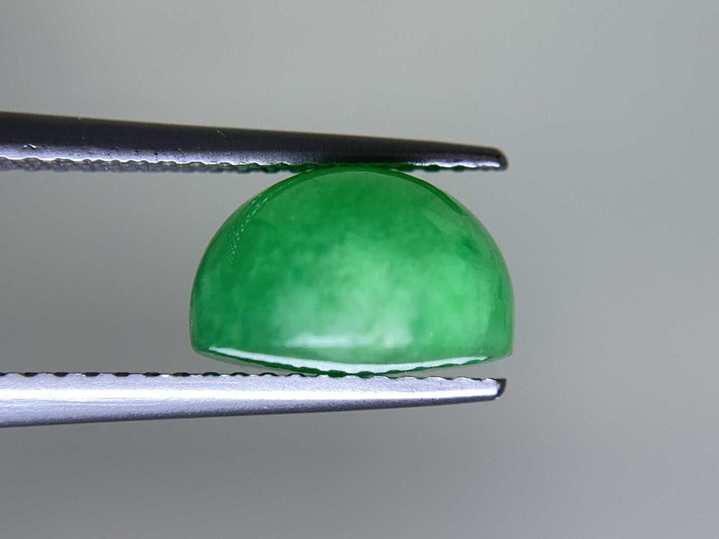 ヒスイ 翡翠  天然  6.227ct  宝石ソーティング付き  10.0㎜×10.0㎜×6.4㎜   ルース（ 裸石 ） 5364Y