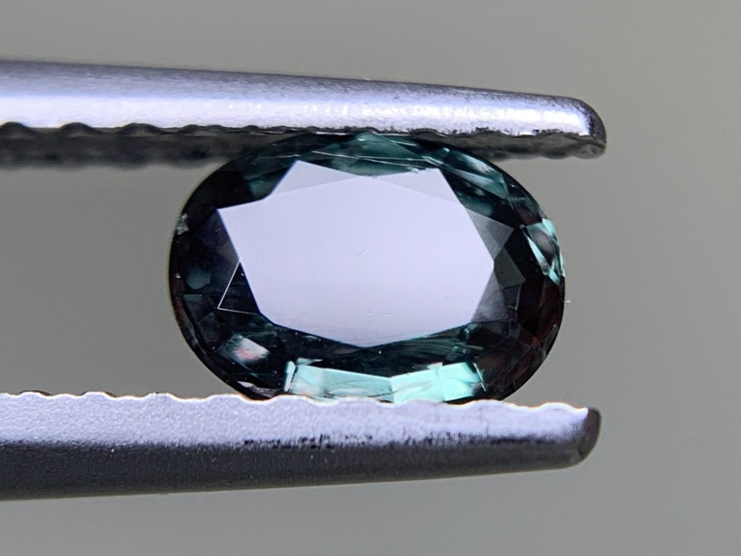 アレキサンドライト  0.373ct  中央宝石ソーティング付き  5.33㎜×4.12㎜×1.95㎜  ルース（ 裸石 ） 3238Y