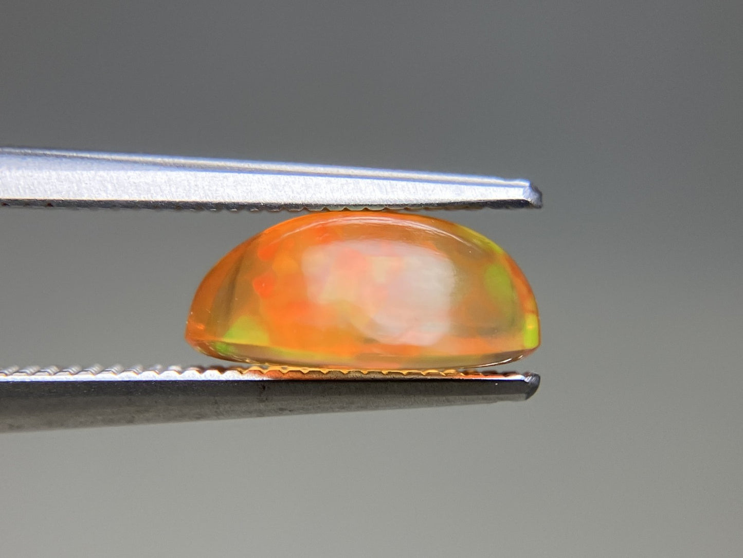 ファイアオパール 天然 2.108ct 宝石ソーティング付き 10.6㎜×7.1㎜×4.6㎜ ルース（ 裸石 ） 5896YY