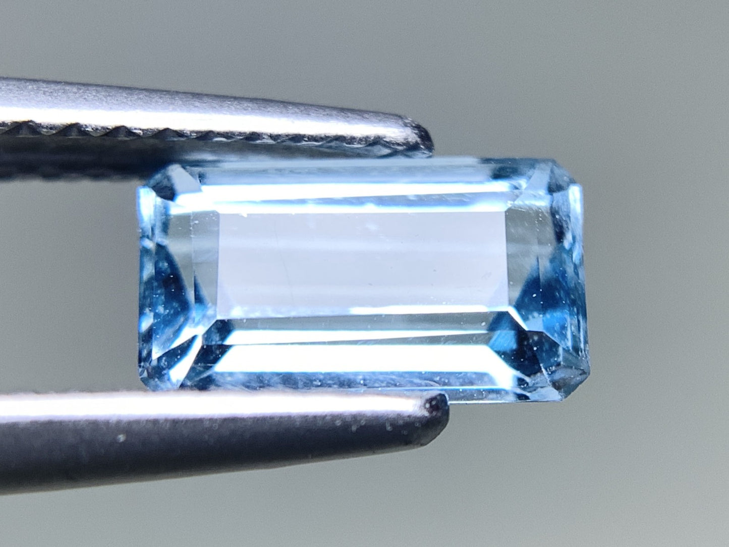 アクアマリン 天然 1.084ct 宝石ソーティング付き 8.1㎜×4.8㎜×3.6㎜ ルース（ 裸石 ） 7273Y