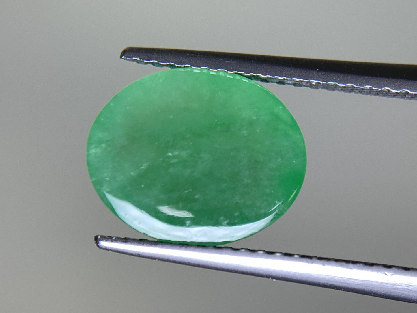 ヒスイ 翡翠  天然  4.038ct  宝石ソーティング付き  11.0㎜×8.8㎜×4.5㎜   ルース（ 裸石 ） 5346Y