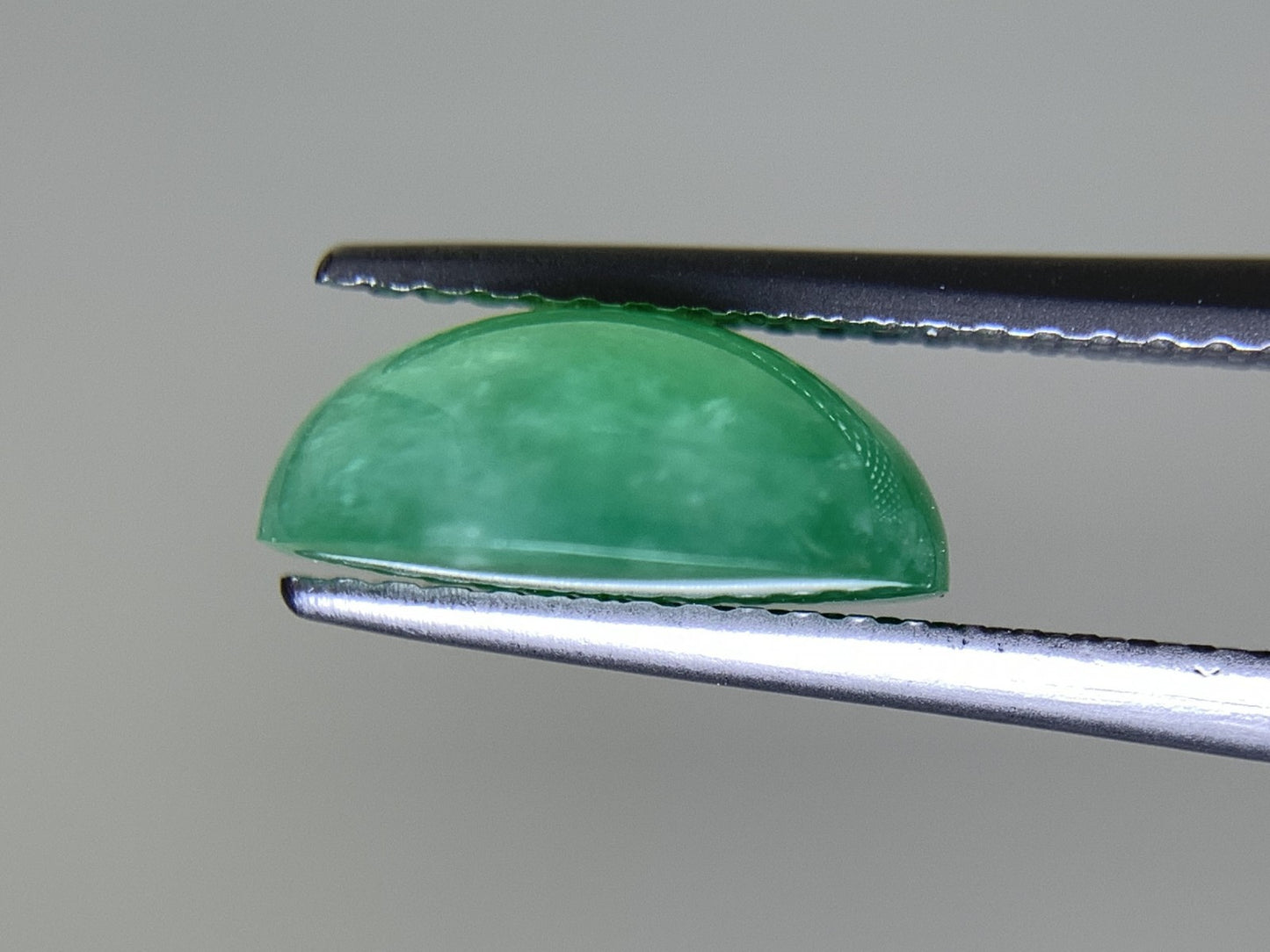 ヒスイ 翡翠  天然  4.038ct  宝石ソーティング付き  11.0㎜×8.8㎜×4.5㎜   ルース（ 裸石 ） 5346Y