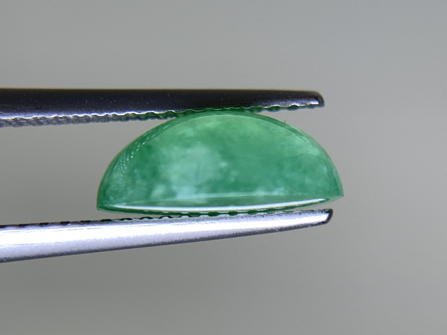 ヒスイ 翡翠  天然  4.038ct  宝石ソーティング付き  11.0㎜×8.8㎜×4.5㎜   ルース（ 裸石 ） 5346Y