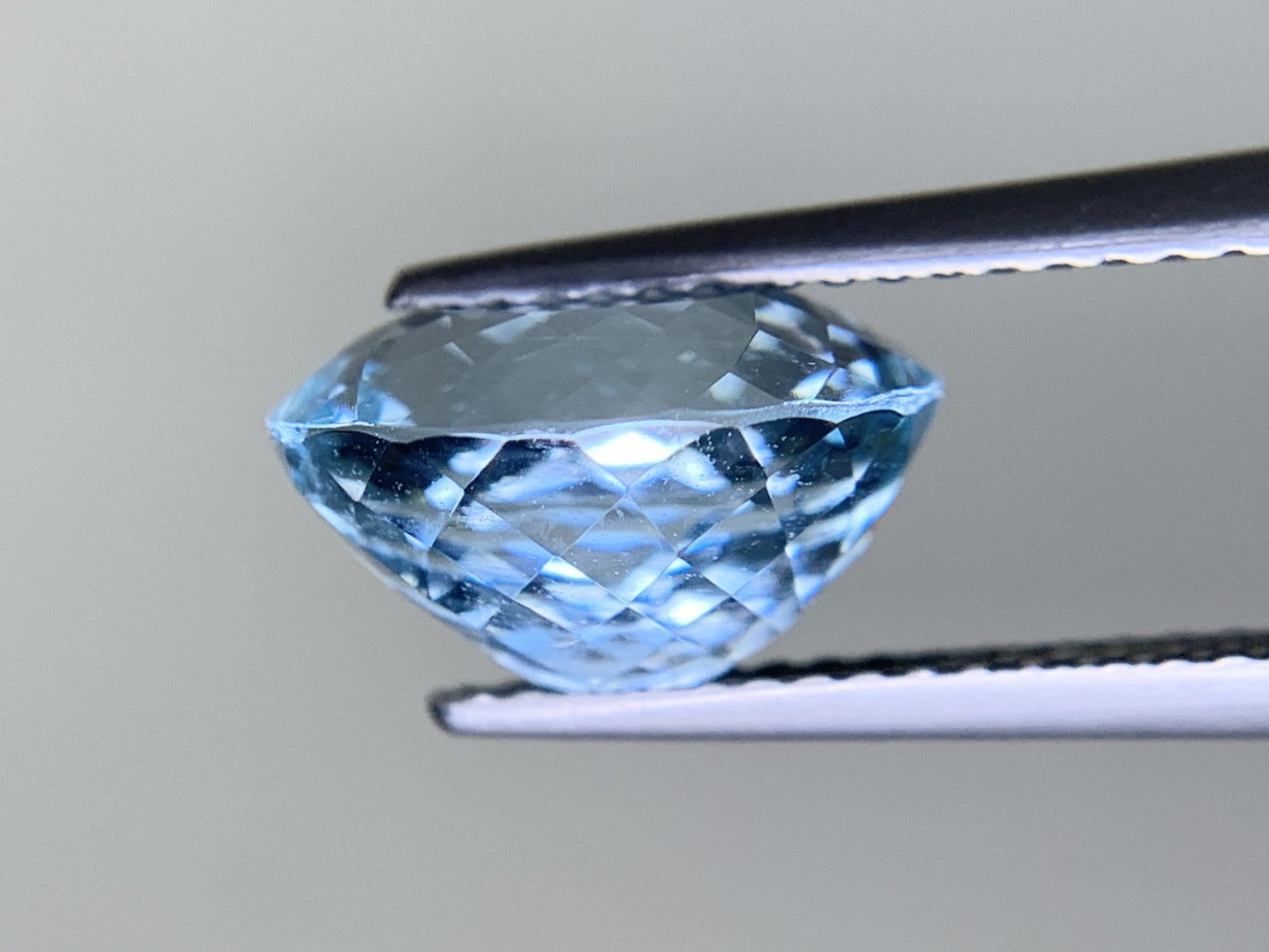 アクアマリン 天然 3.766ct 宝石ソーティング付き 10.7㎜×9.1㎜×6.4㎜ ルース（ 裸石 ） 6550Y