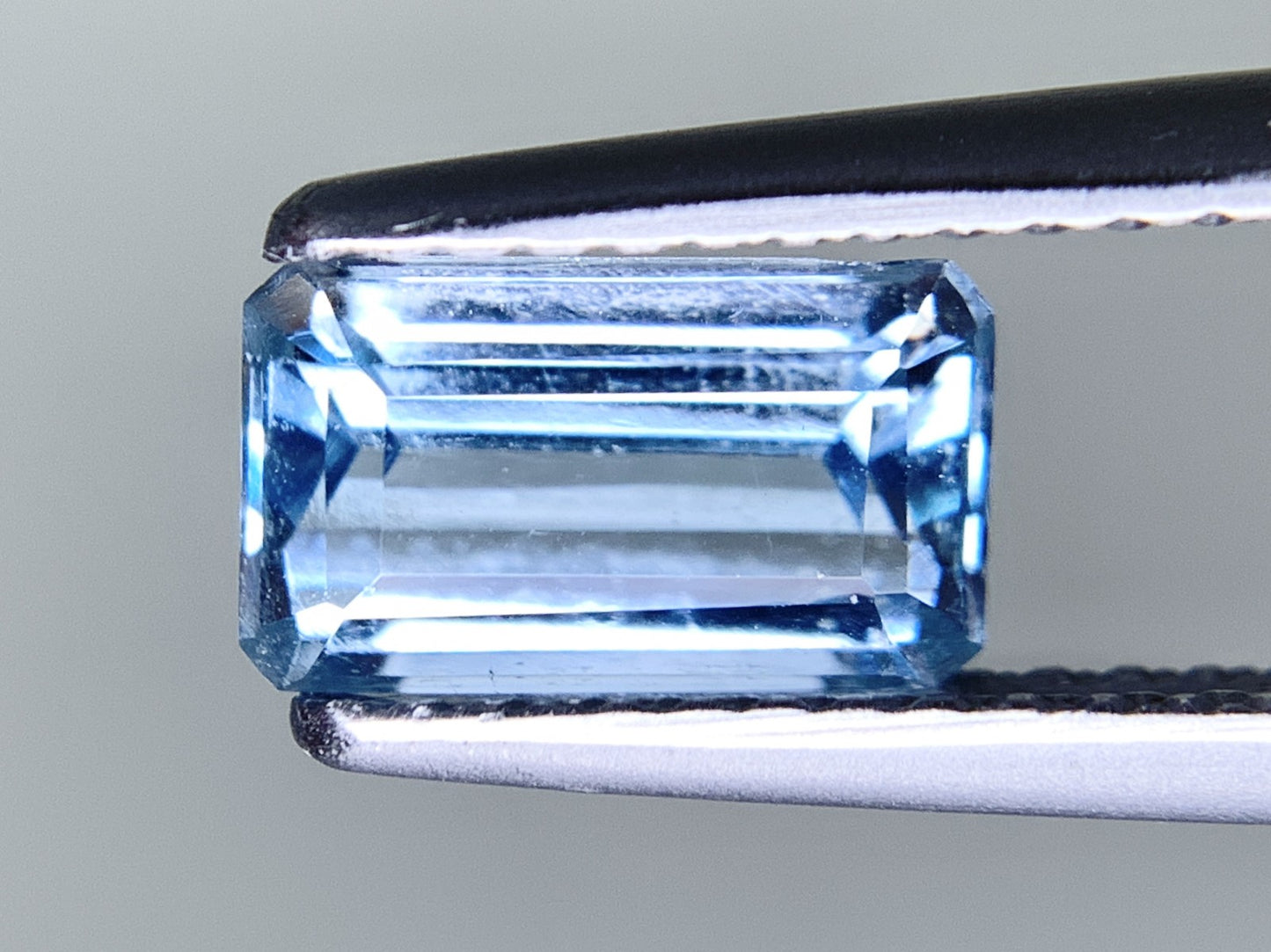 アクアマリン 天然 1.084ct 宝石ソーティング付き 8.1㎜×4.8㎜×3.6㎜ ルース（ 裸石 ） 7273Y