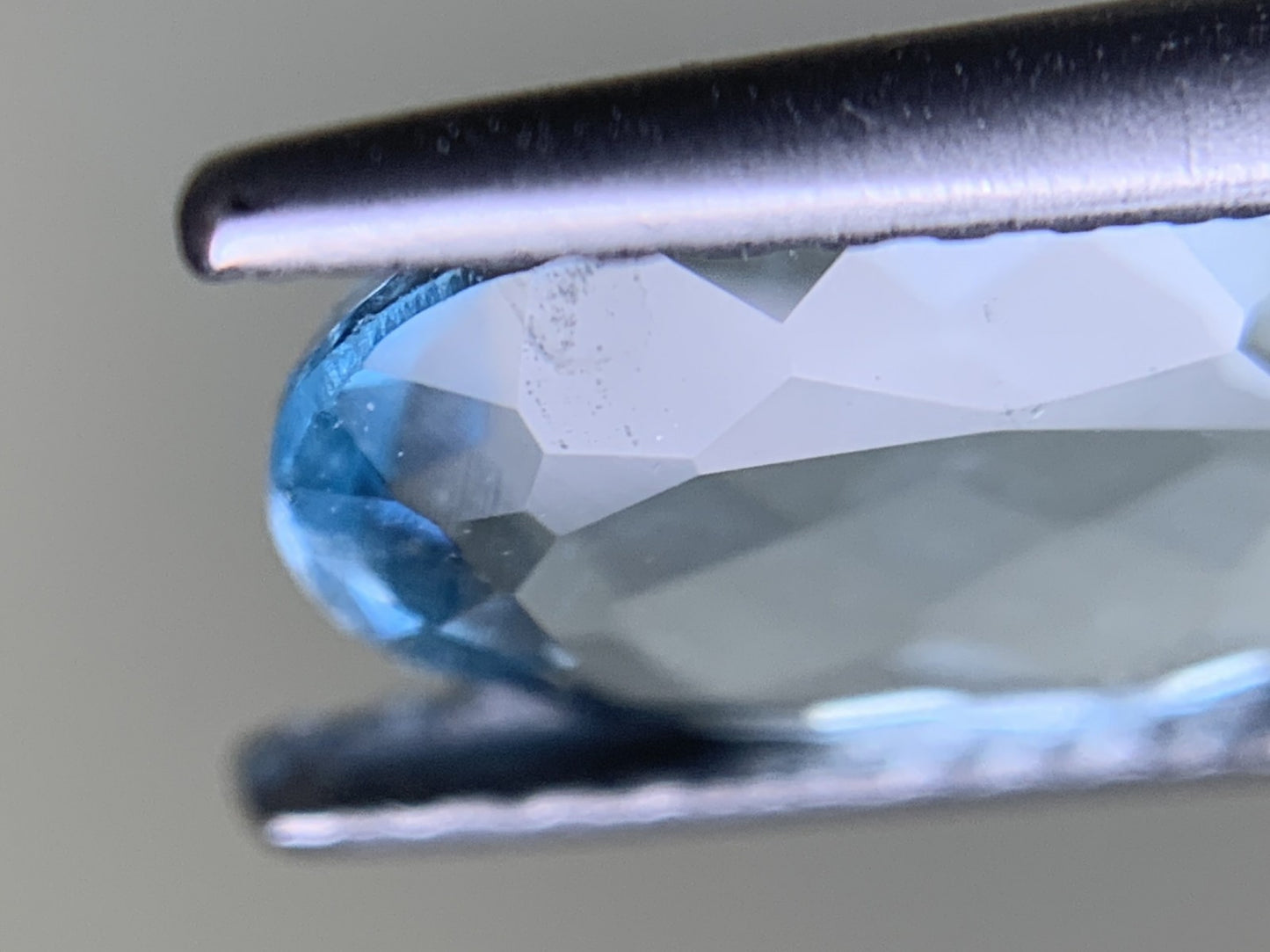 アクアマリン 天然 2.494ct 宝石ソーティング付き 11.6㎜×7.0㎜×4.6㎜ ルース（ 裸石 ） 6508Y