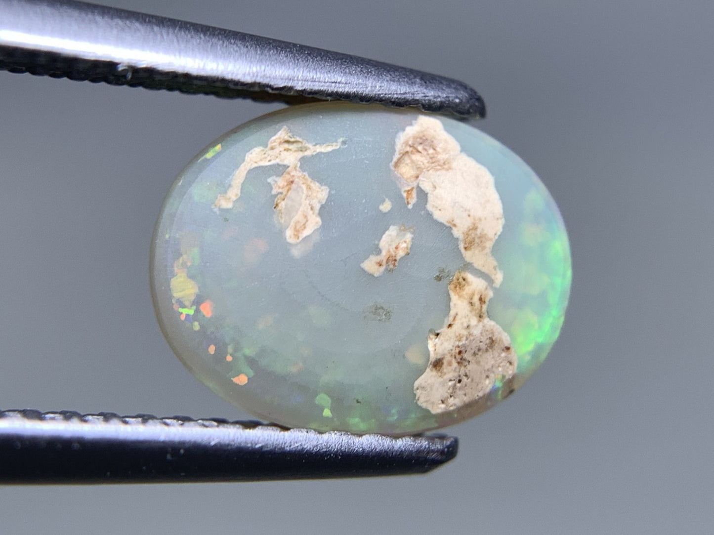 オパール 天然 1.265ct 中央宝石ソーティング付き 9.7㎜×7.6㎜×2.8㎜ ルース（ 裸石 ） 7063Y