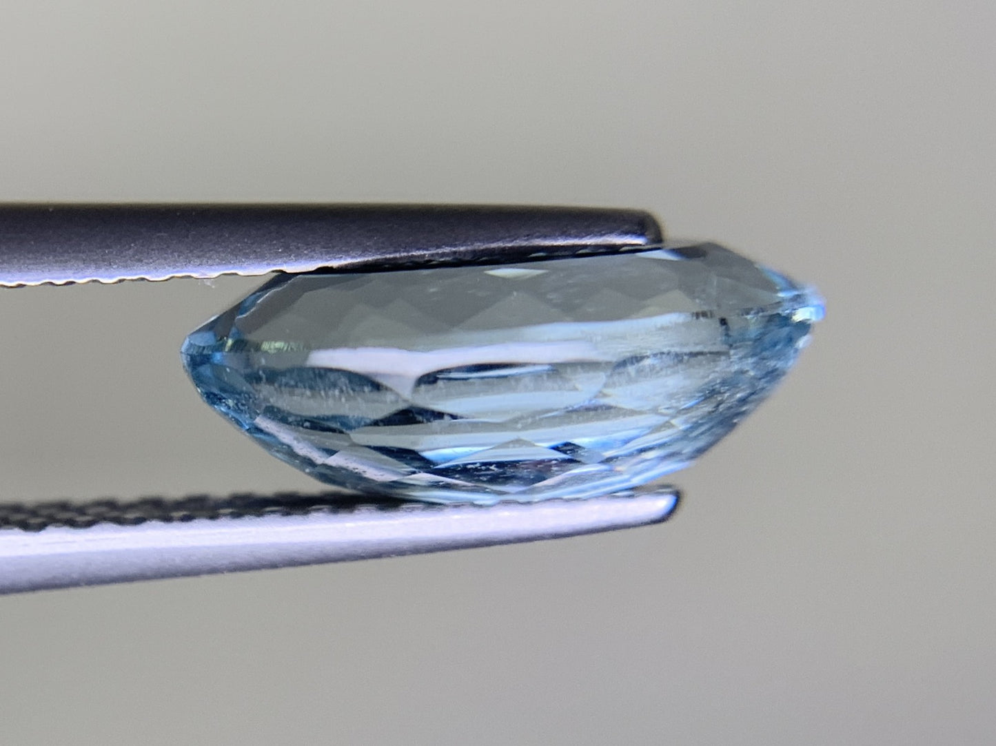 アクアマリン 天然 2.494ct 宝石ソーティング付き 11.6㎜×7.0㎜×4.6㎜ ルース（ 裸石 ） 6508Y