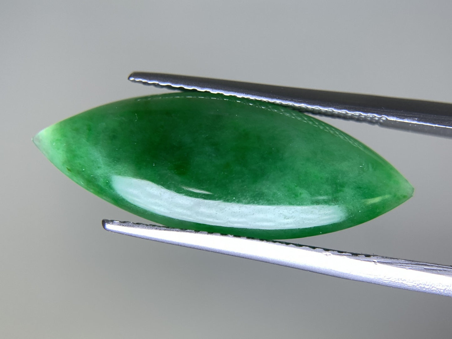 ヒスイ 翡翠  天然  5.160ct  宝石ソーティング付き  24.6㎜×9.3㎜×2.7㎜   ルース（ 裸石 ） 5294Y
