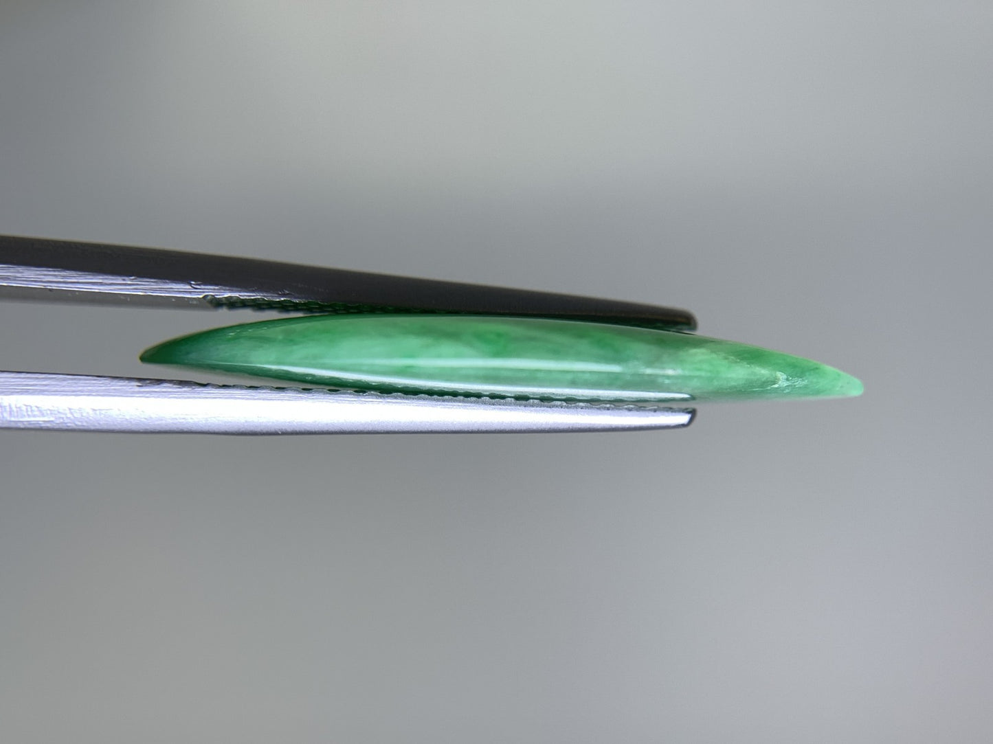ヒスイ 翡翠  天然  5.160ct  宝石ソーティング付き  24.6㎜×9.3㎜×2.7㎜   ルース（ 裸石 ） 5294Y
