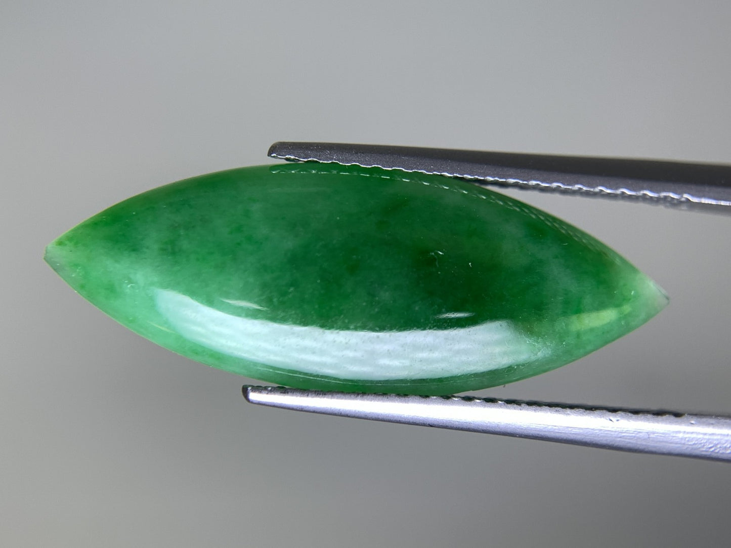 ヒスイ 翡翠  天然  5.160ct  宝石ソーティング付き  24.6㎜×9.3㎜×2.7㎜   ルース（ 裸石 ） 5294Y