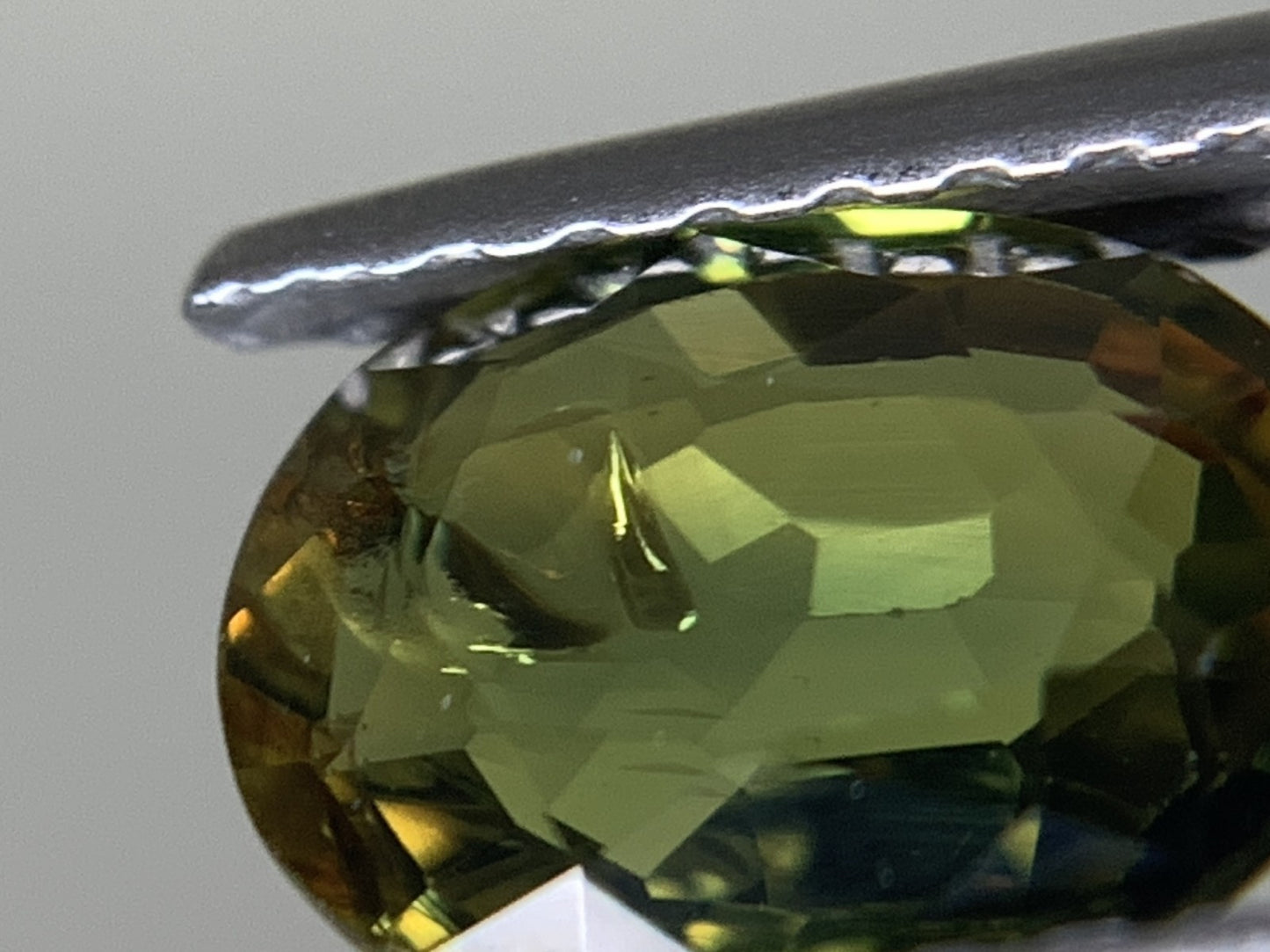 グリーンサファイア 1.228ct 宝石ソーティング付き 7.4㎜×5.4㎜×2.8㎜ 天然 ルース（ 裸石 ） 4506Y