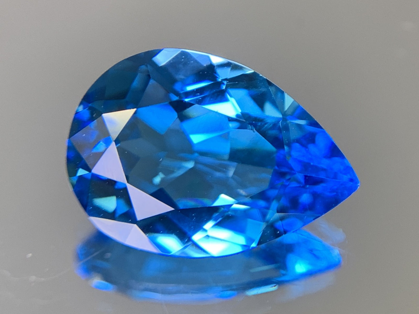 ブルートパーズ 天然 4.349ct 宝石ソーティング付き 12.8㎜×9.1㎜×5.4㎜ ルース（ 裸石 ） 4982Y