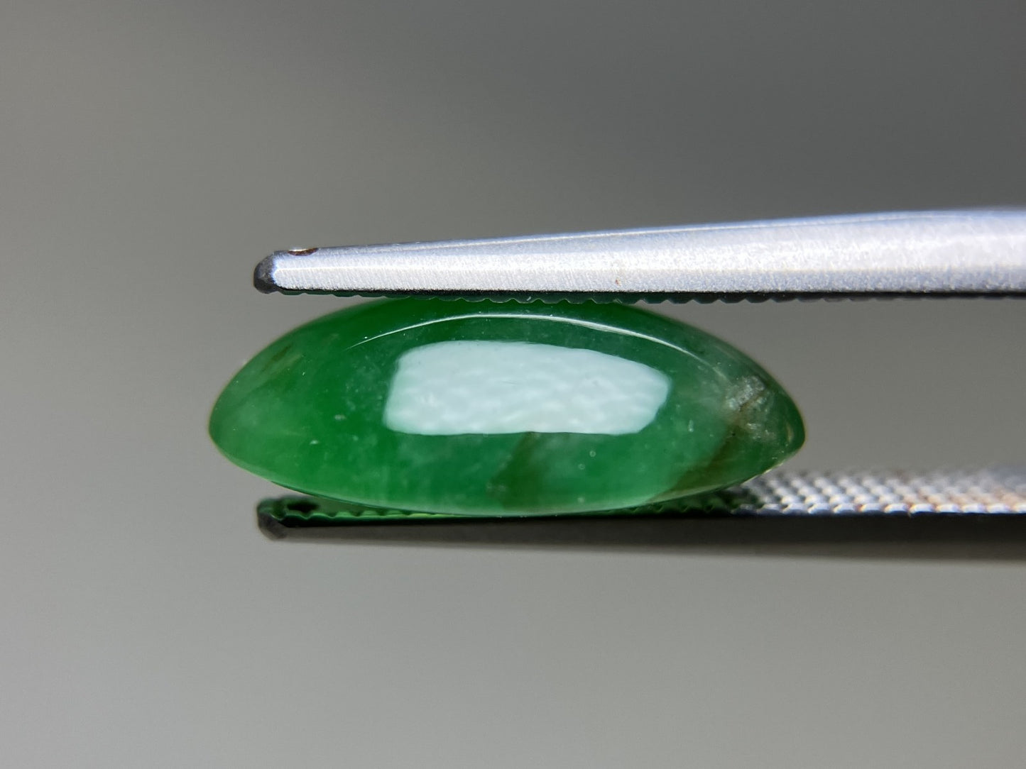 ヒスイ 翡翠 天然 5.177ct 宝石ソーティング付き 14.1㎜×8.2㎜×4.9㎜ ルース（ 裸石 ） 5659YY