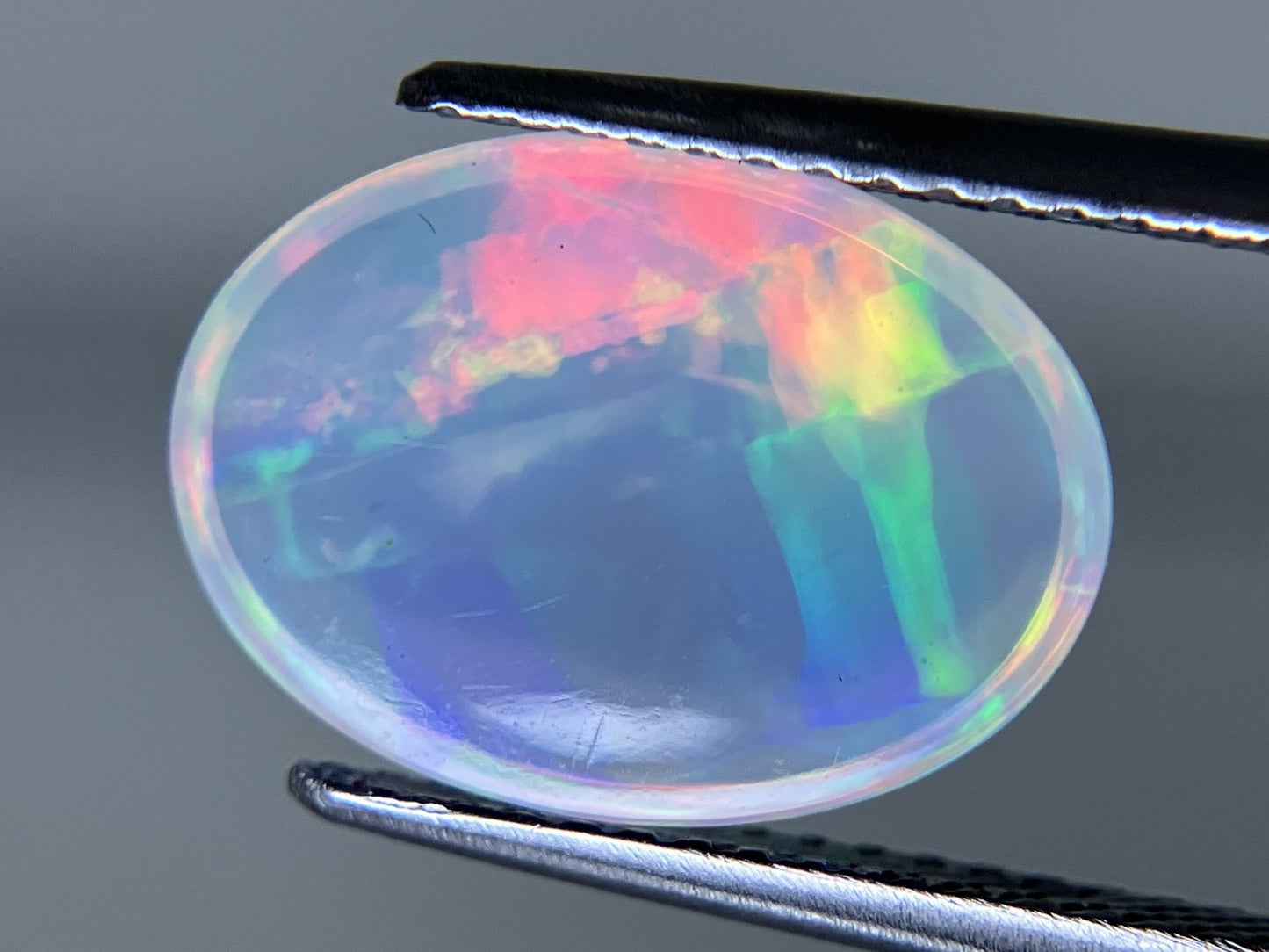 オパール 2.783ct 宝石ソーティング付き  13.7㎜×9.9㎜×3.7㎜  ルース（ 裸石 ） 3922YY