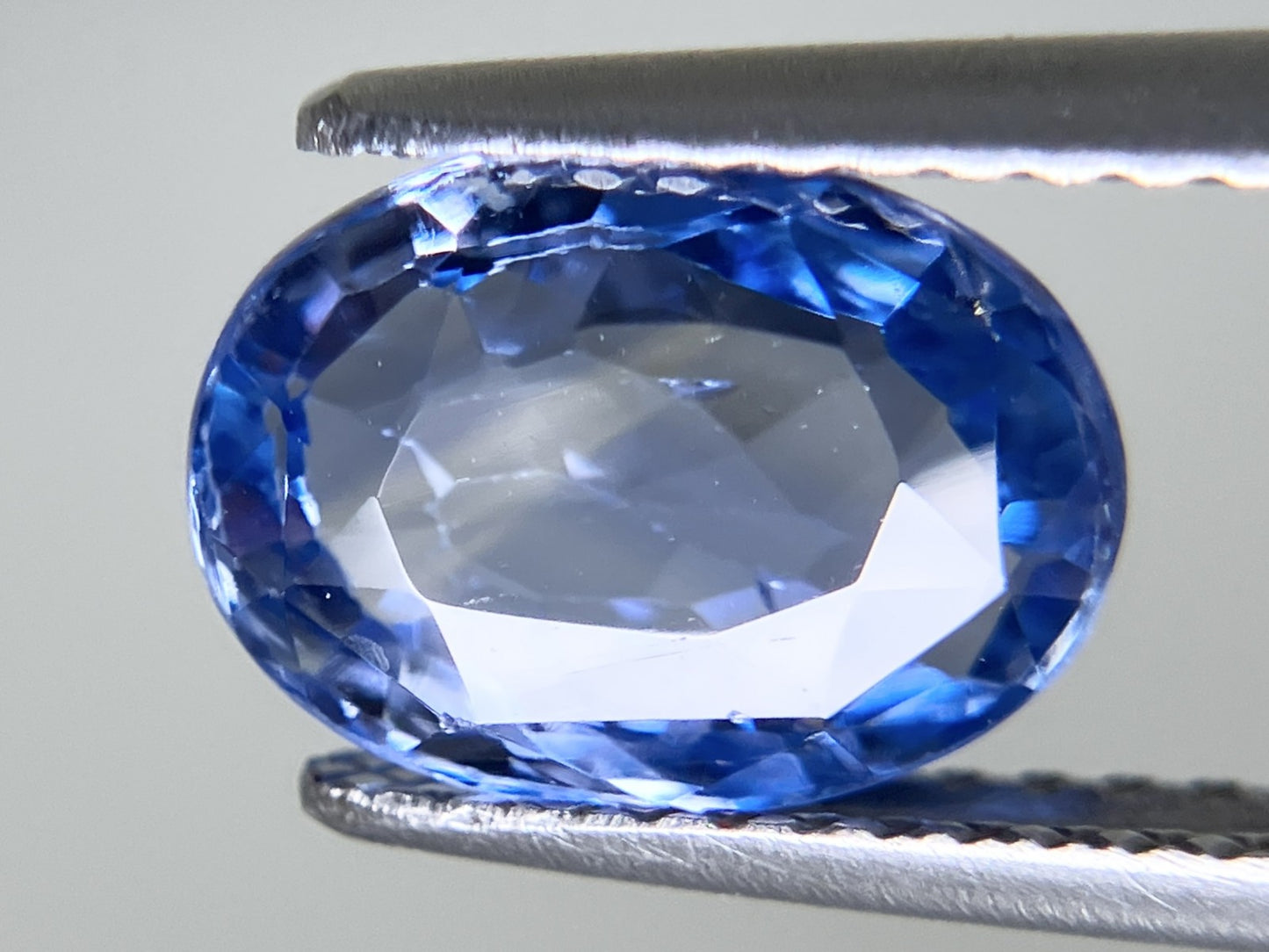 サファイア 2.45ct GIA鑑別書付き 非加熱 9.53㎜×6.87㎜×3.63㎜ ルース（ 裸石 ） 3438YY