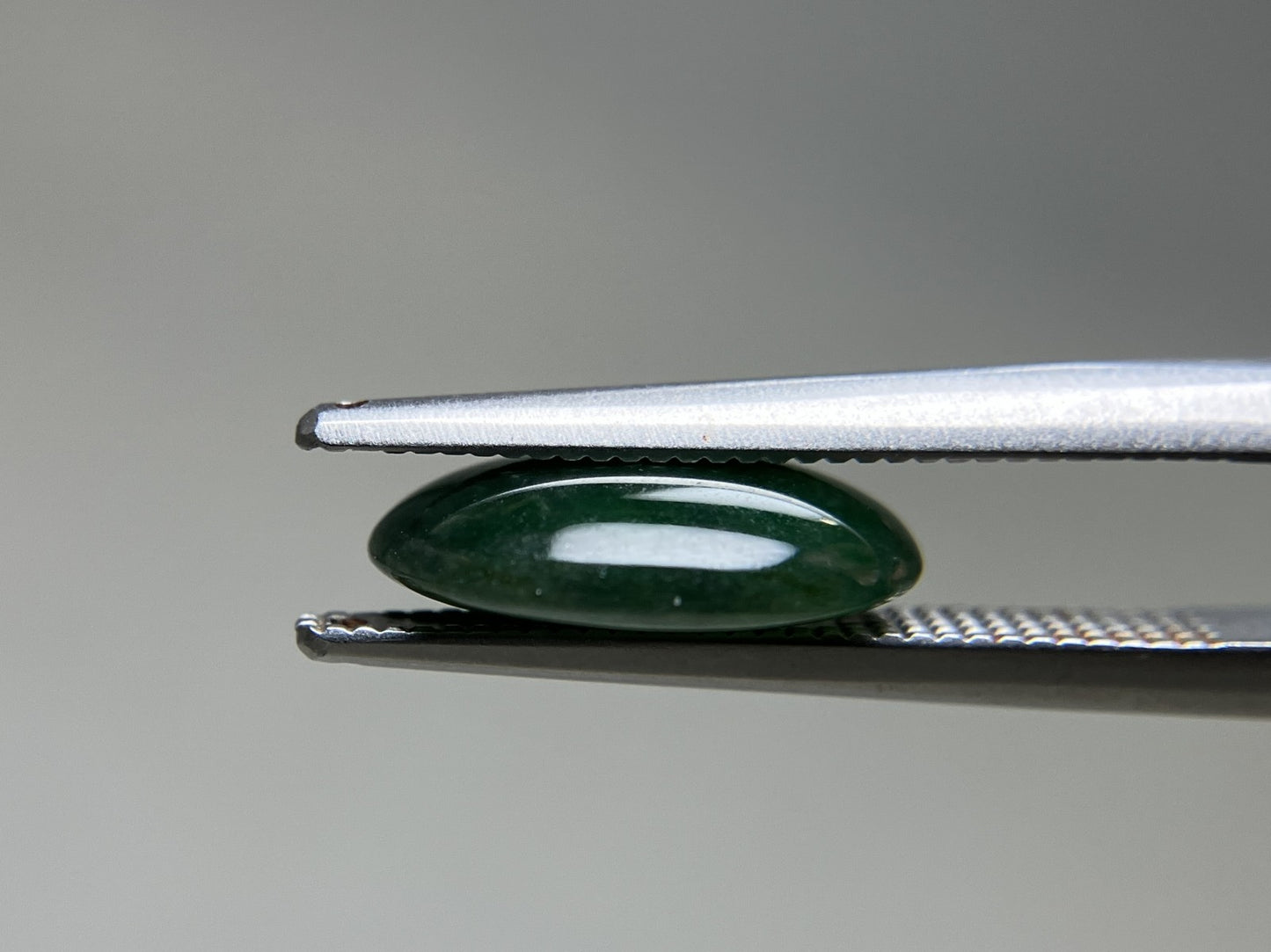 ヒスイ 翡翠  天然  3.120ct  宝石ソーティング付き  11.3㎜×8.4㎜×3.4㎜   ルース（ 裸石 ） 5620YY