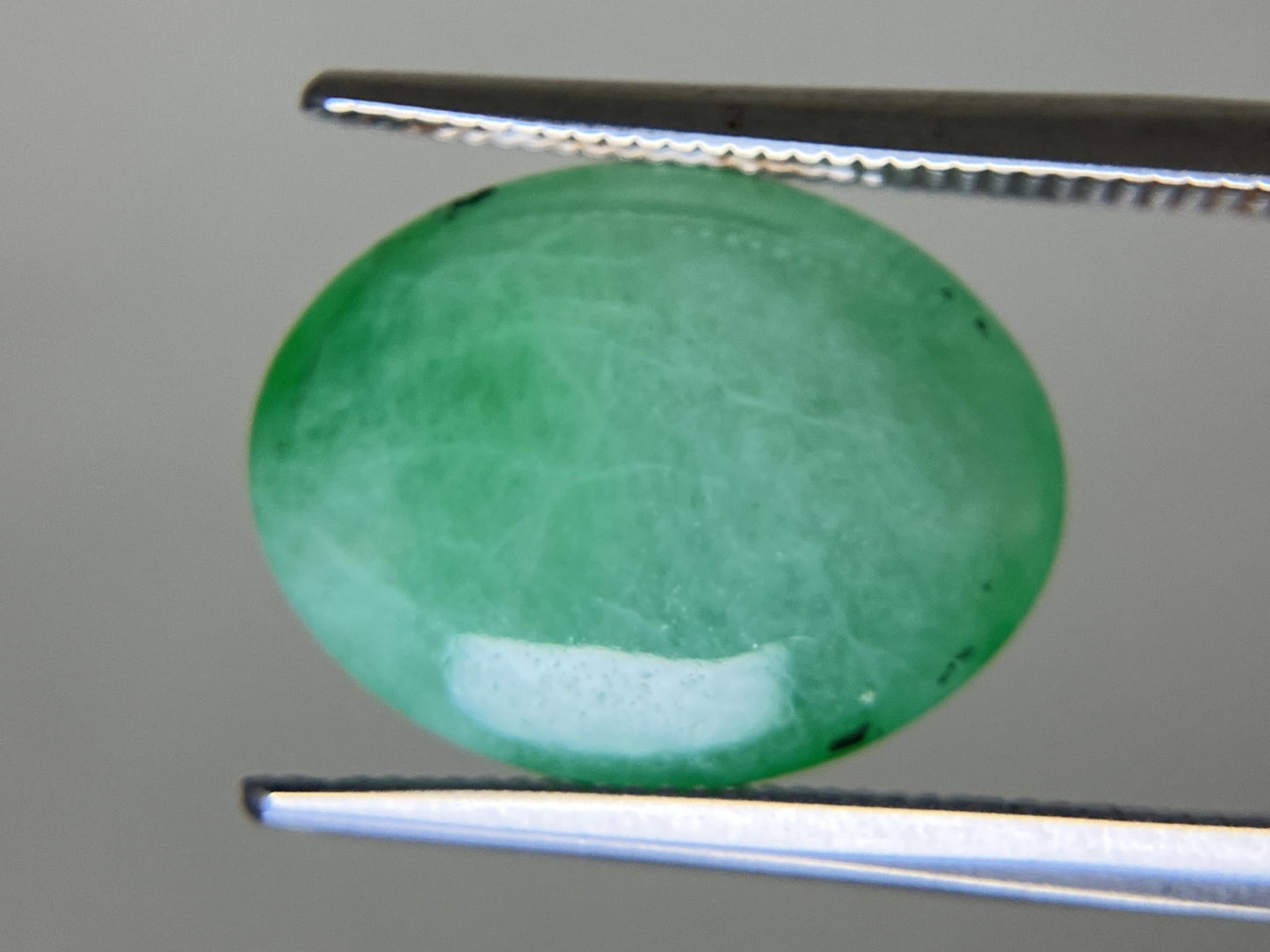 ヒスイ 翡翠 天然 10.969ct 宝石ソーティング付き 15.6㎜×12.0㎜×6.7㎜ ルース（ 裸石 ） 5741YY