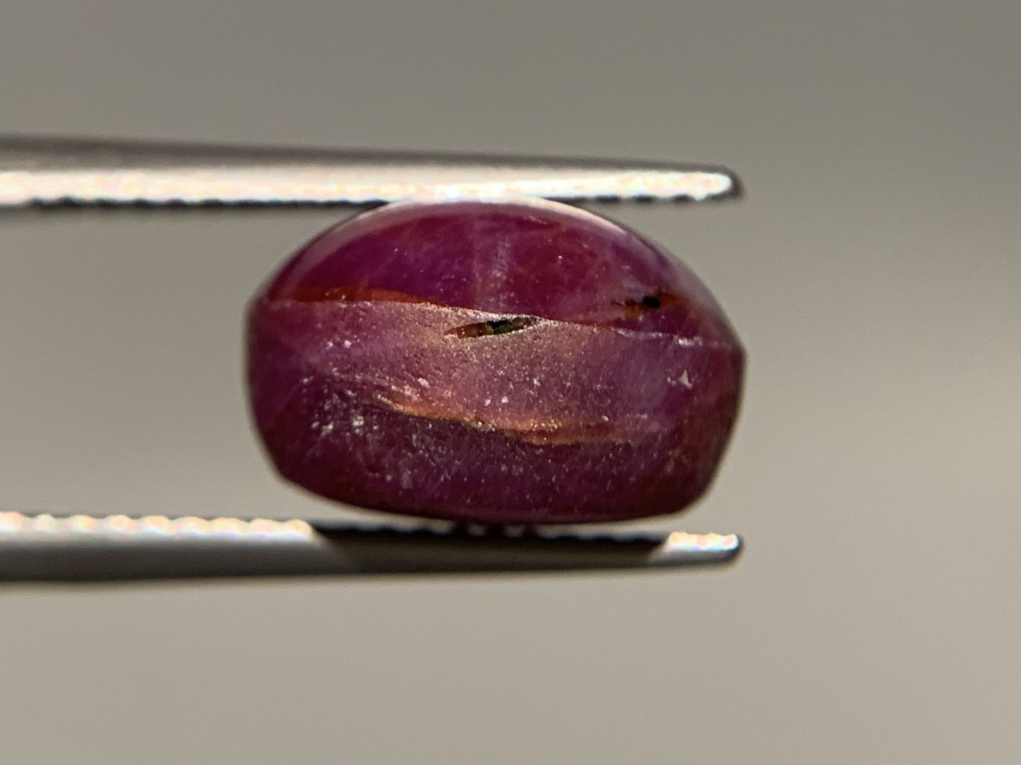 スタールビー 10.638ct 宝石ソーティング付き  11.8㎜×10.0㎜×7.8㎜  ルース（ 裸石 ） 3263Y