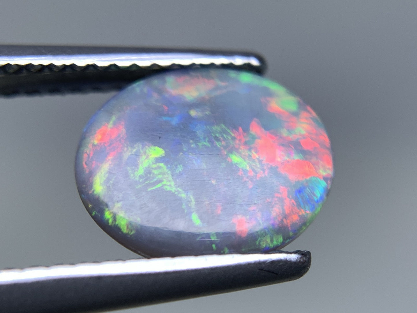 ブラックオパール 天然 1.407ct 中央宝石ソーティング付き 10.3㎜×8.4㎜×2.4㎜ ルース（ 裸石 ） 7062Y