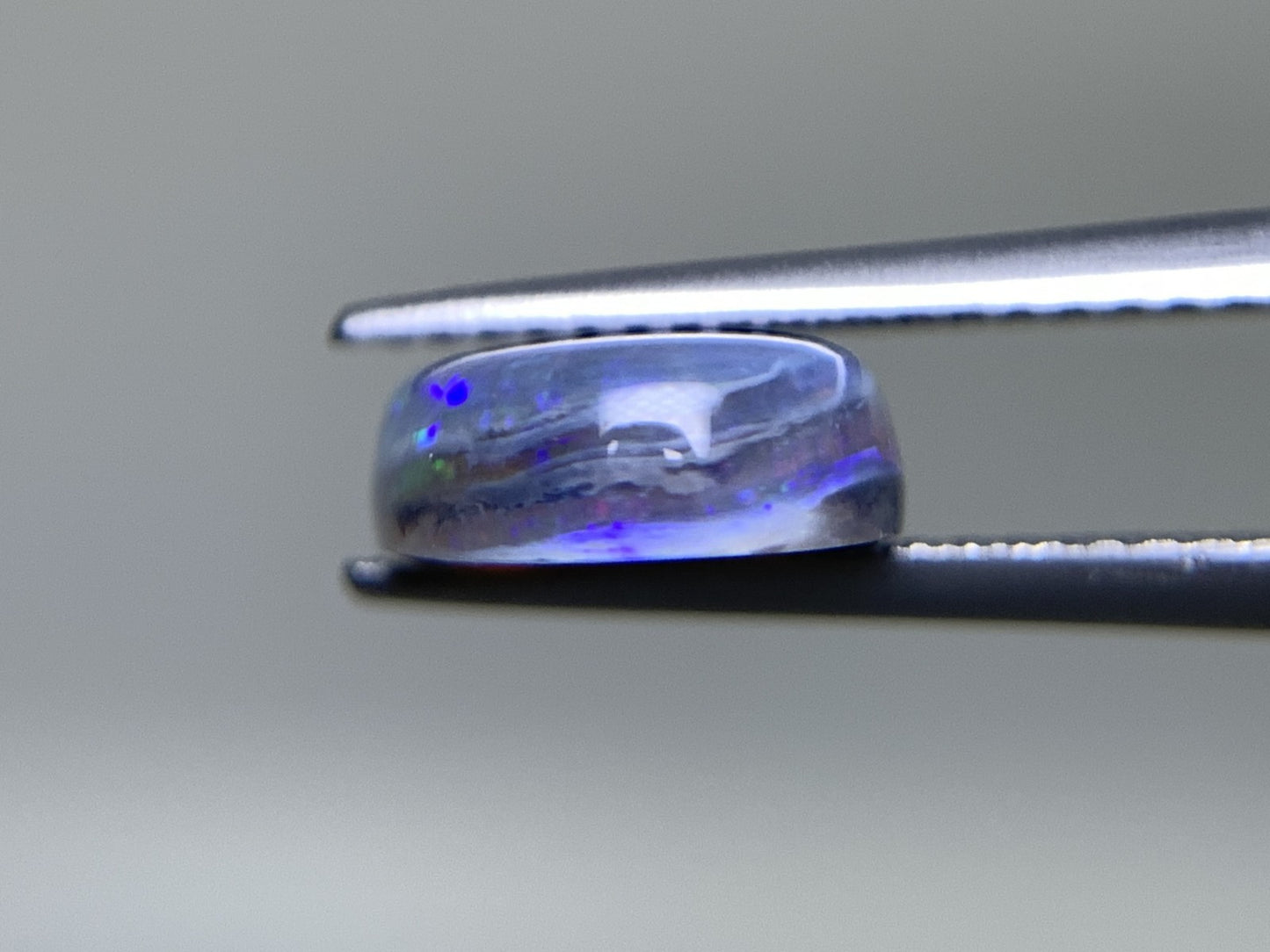 ブラックオパール 天然  3.264ct  宝石ソーティング付き  13.0㎜×9.1㎜×3.7㎜  ルース（ 裸石 ）  5518Y
