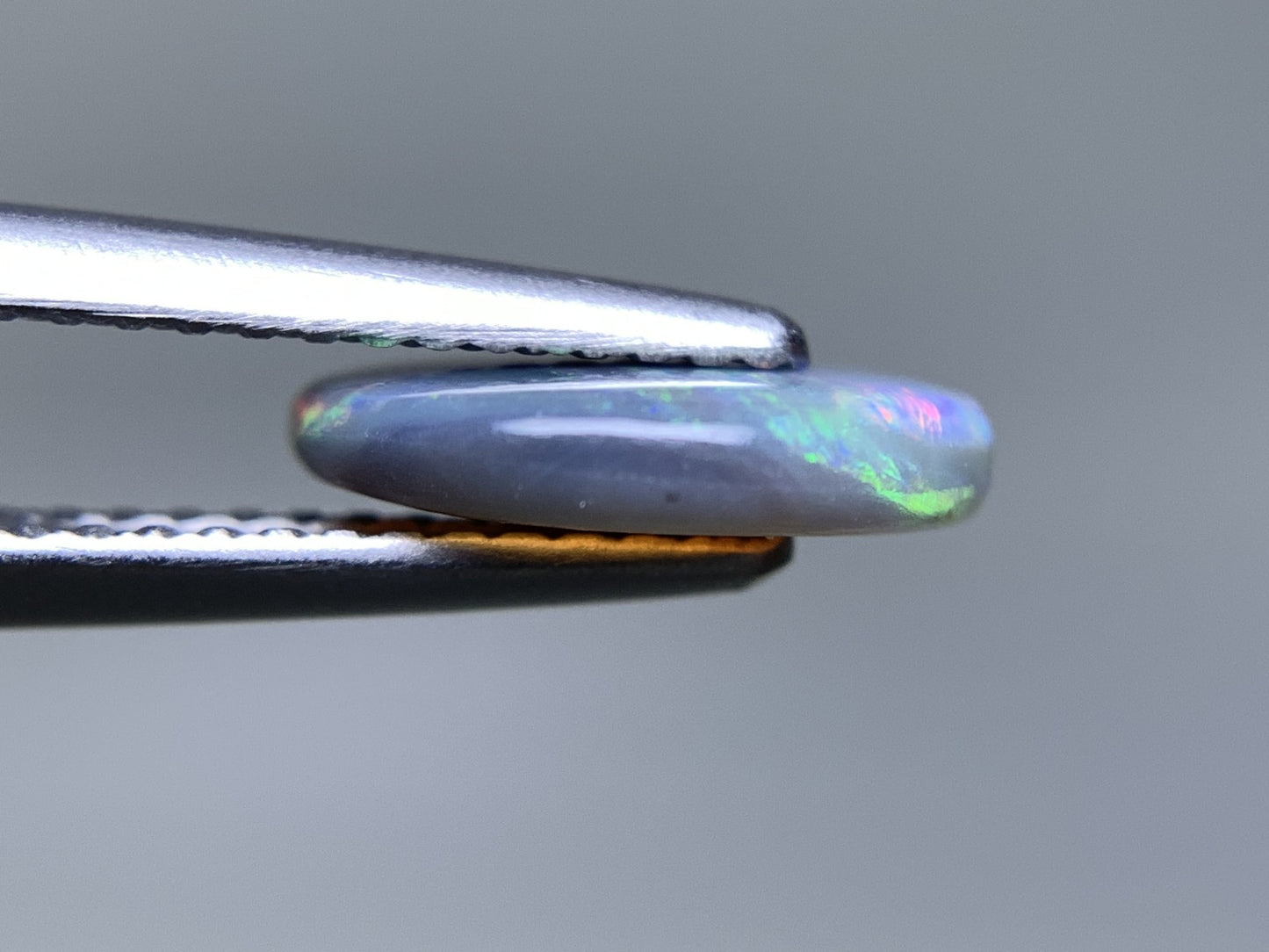 ブラックオパール 天然 1.407ct 中央宝石ソーティング付き 10.3㎜×8.4㎜×2.4㎜ ルース（ 裸石 ） 7062Y