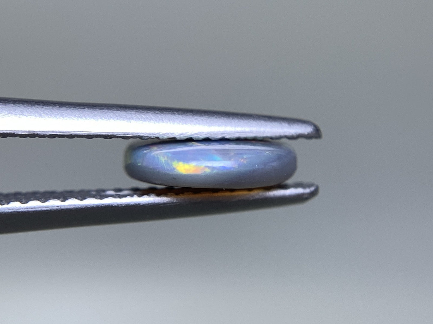 ブラックオパール 天然 1.407ct 中央宝石ソーティング付き 10.3㎜×8.4㎜×2.4㎜ ルース（ 裸石 ） 7062Y
