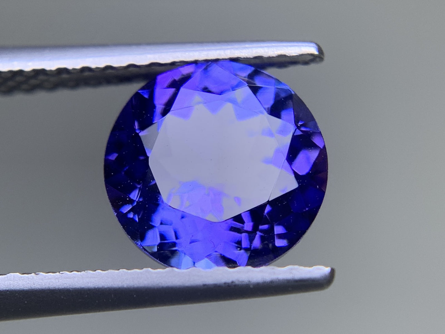 タンザナイト 天然 2.241ct 宝石ソーティング付き 8.1㎜×8.1㎜×4.7㎜ ルース（ 裸石 ） 6561Y
